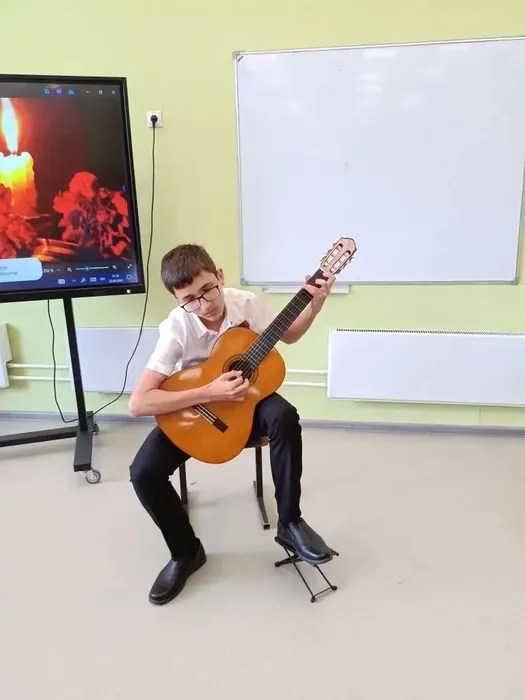 i (3)