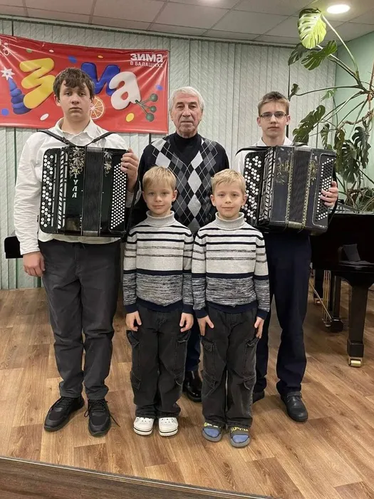 78c3f994-e1cc-4f3e-a21b-e231eef1913f