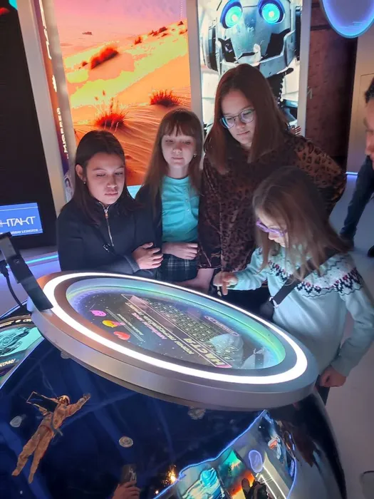 c407ff00-a9c6-4bde-b35a-a4ae6c108909