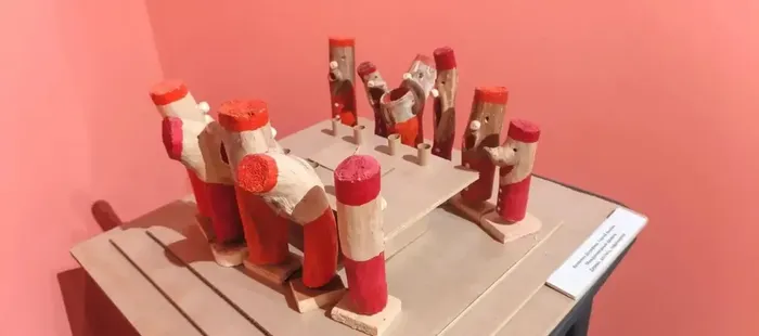 i (4)