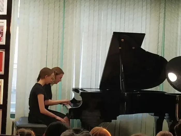 i (19)