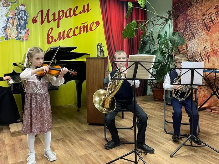 32b12738-324b-4a75-adc7-43ea44f2d2bd