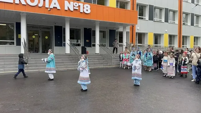 i (3)